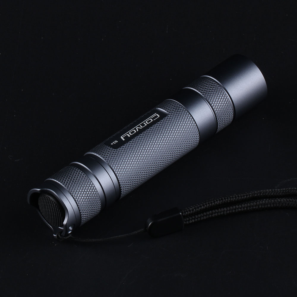 コンボイ S2 プラス 519A 懐中電灯 Linterna - Outdoor Power Group のレビューと価格