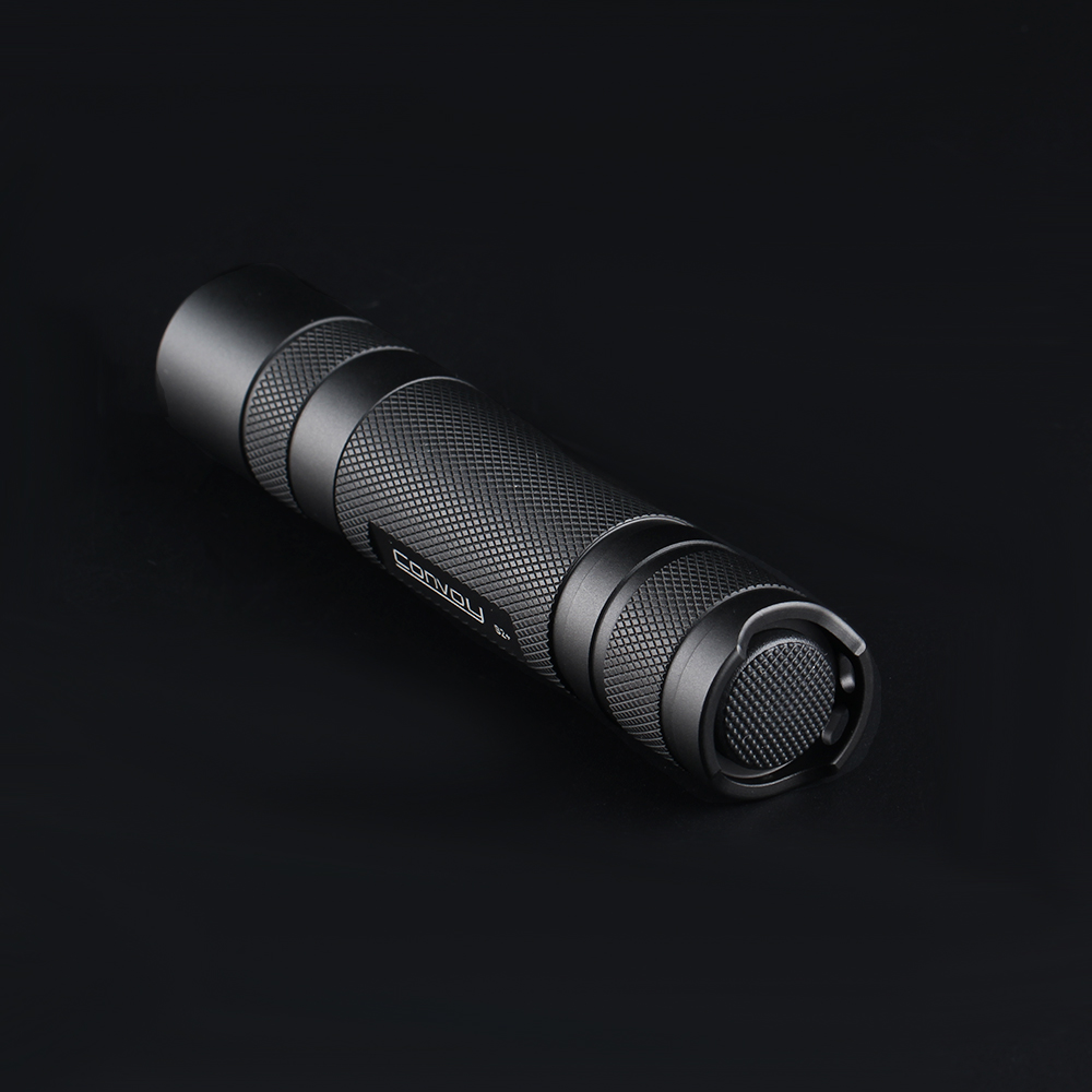 コンボイ S2 プラス 519A 懐中電灯 Linterna - Outdoor Power Group のレビューと価格