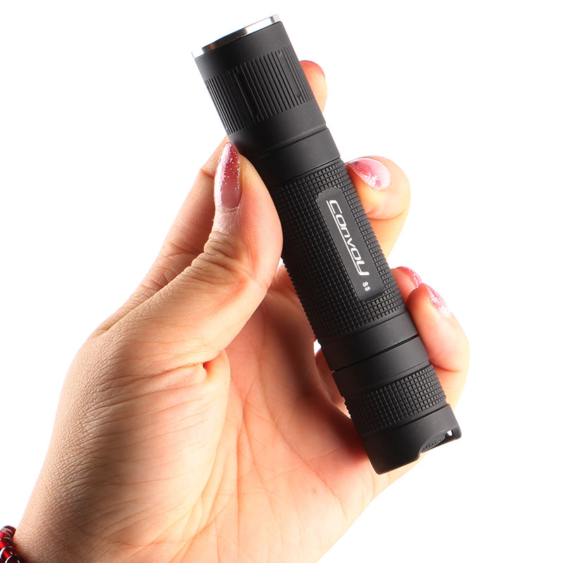 コンボイ-釣り用ミニLED懐中電灯,ハイパワーランプs3 n - Outdoor Power Group のレビューと価格